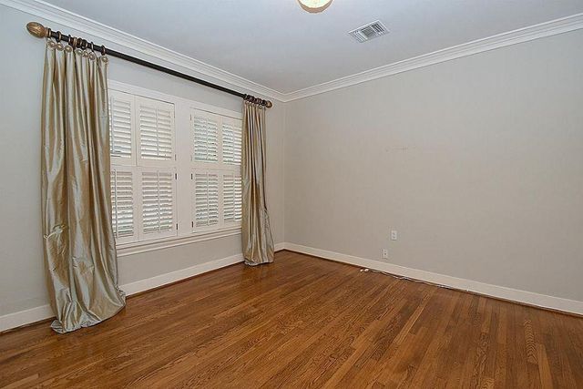 3018 Robinhood Street, Houston, TX 77005