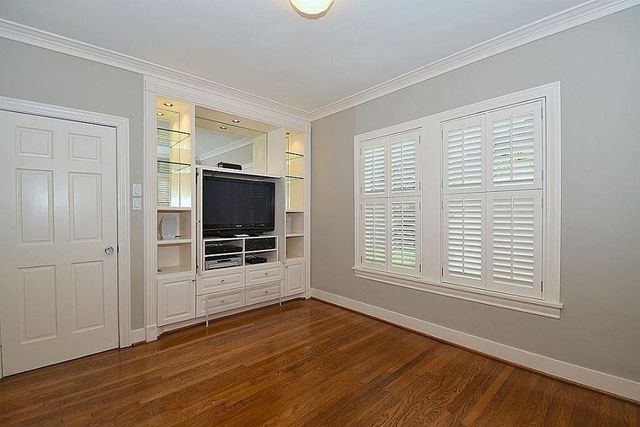 3018 Robinhood Street, Houston, TX 77005