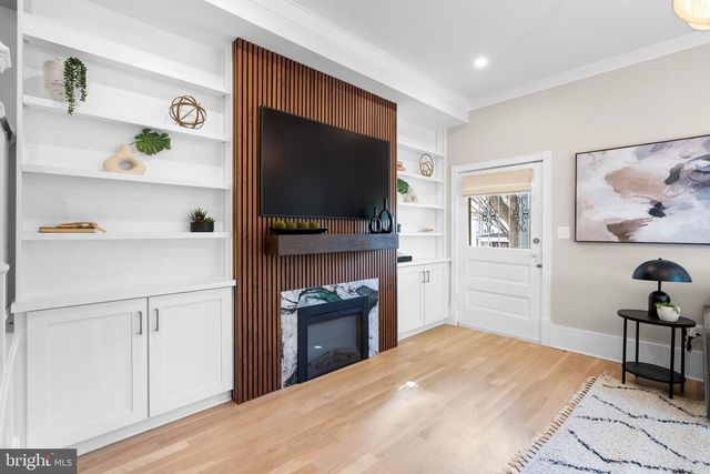 1616 KILBOURNE PL NW, Washington, DC 20010