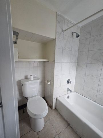 111 Brookline Street 3, Lynn, MA 01902
