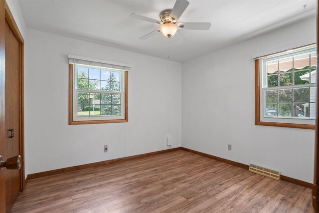 3404 Rosehill Trace, Waterloo, IA 50701