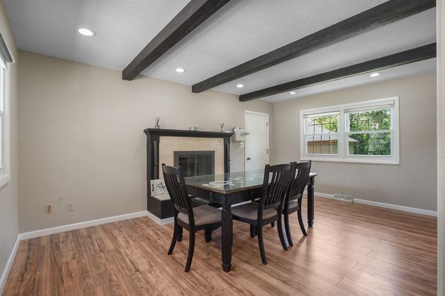 3404 Rosehill Trace, Waterloo, IA 50701