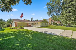3404 Rosehill Trace, Waterloo, IA 50701