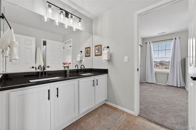 5241 S Eaton Park Way, Aurora, CO 80016