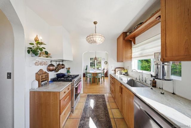 4756 E Mountain View Dr, San Diego, CA 92116