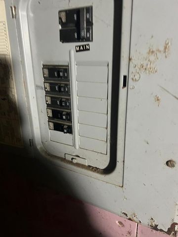 5243 S MAPLEWOOD Avenue, Chicago, IL 60632