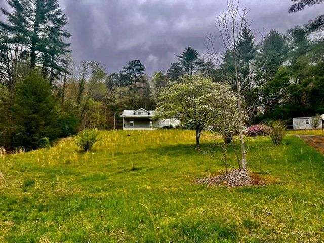 16378 W US 64, Murphy, NC 28906