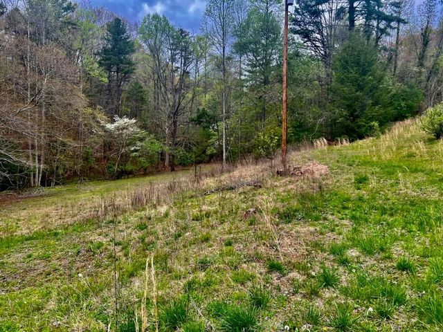 16378 W US 64, Murphy, NC 28906
