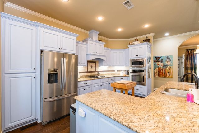 1 Tournay Circle, Little Rock, AR 72223