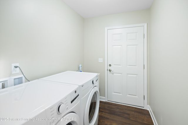 1927 Teel Avenue, Lansing, MI 48910