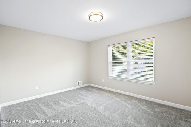 1927 Teel Avenue, Lansing, MI 48910