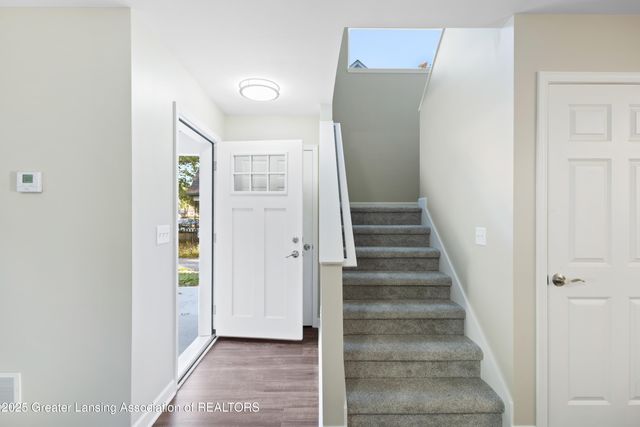 1927 Teel Avenue, Lansing, MI 48910