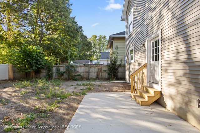 1927 Teel Avenue, Lansing, MI 48910