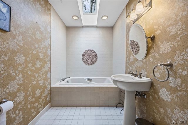 216 Naramore Drive, Batavia City, NY 14020