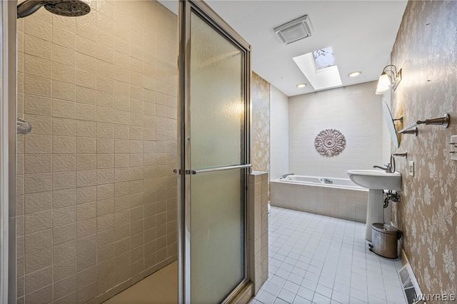 216 Naramore Drive, Batavia City, NY 14020