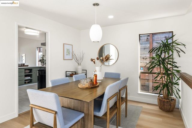 568 Vistamont Ave, Berkeley, CA 94708