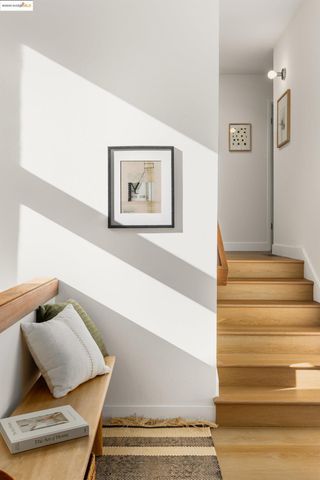 568 Vistamont Ave, Berkeley, CA 94708