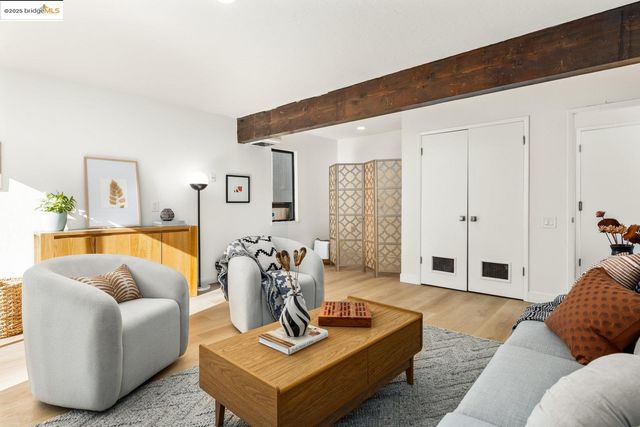 568 Vistamont Ave, Berkeley, CA 94708