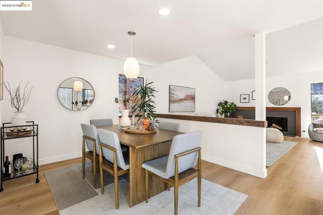 568 Vistamont Ave, Berkeley, CA 94708