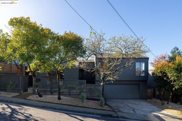 568 Vistamont Ave, Berkeley, CA 94708