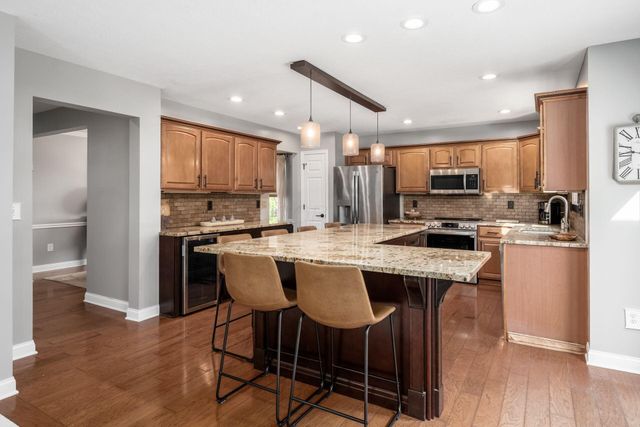 2070 Alum Village Drive, Lewis Center, OH 43035