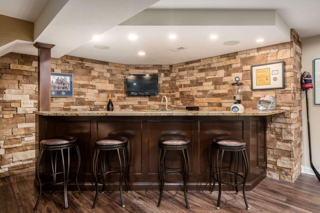 2070 Alum Village Drive, Lewis Center, OH 43035