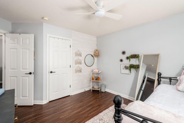 2070 Alum Village Drive, Lewis Center, OH 43035