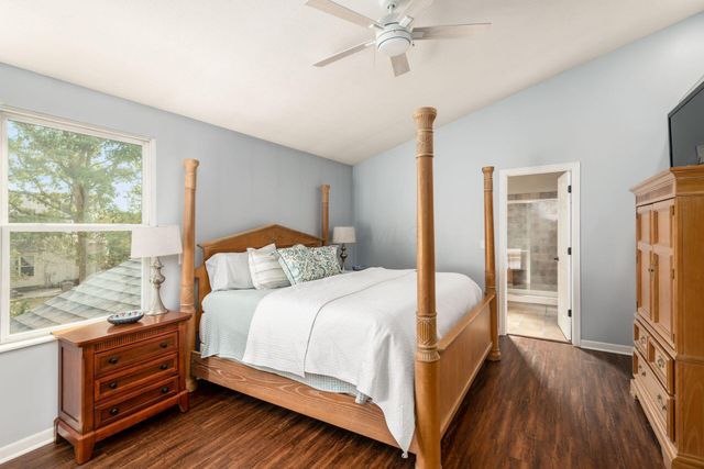 2070 Alum Village Drive, Lewis Center, OH 43035