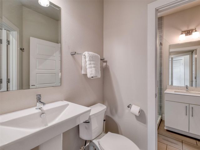 1205 Elm ST 8, Austin, TX 78703