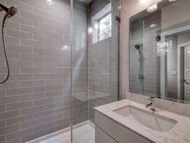 1205 Elm ST 8, Austin, TX 78703