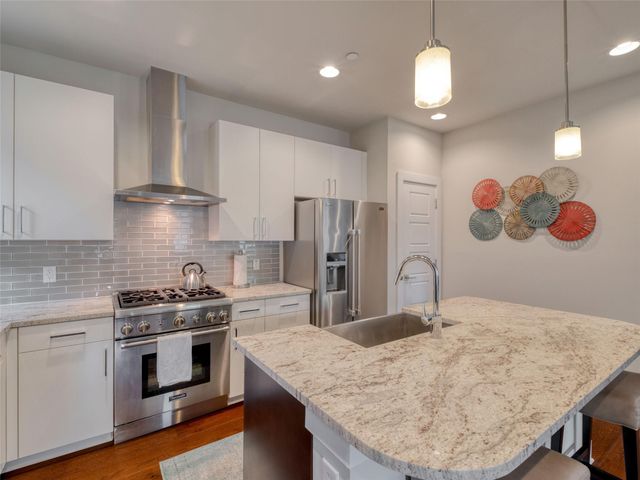 1205 Elm ST 8, Austin, TX 78703