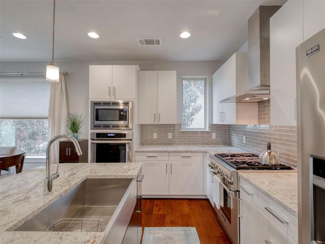 1205 Elm ST 8, Austin, TX 78703