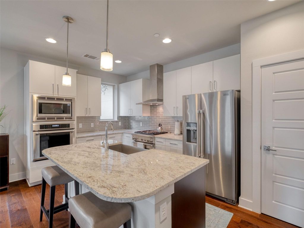 1205 Elm ST 8, Austin, TX 78703