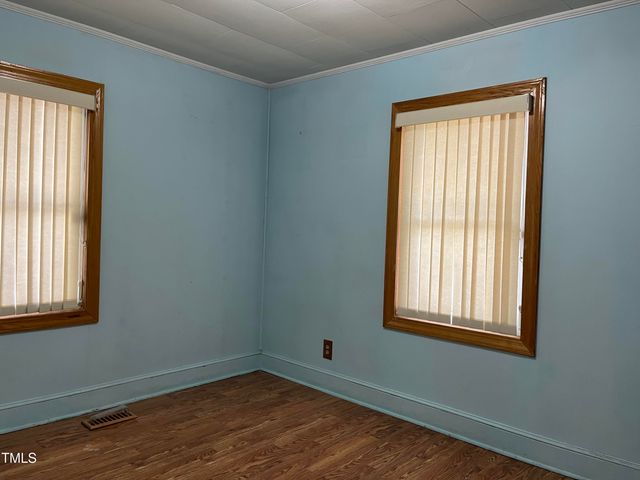 129 S Bullock Street, Henderson, NC 27536