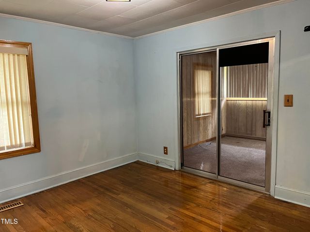 129 S Bullock Street, Henderson, NC 27536