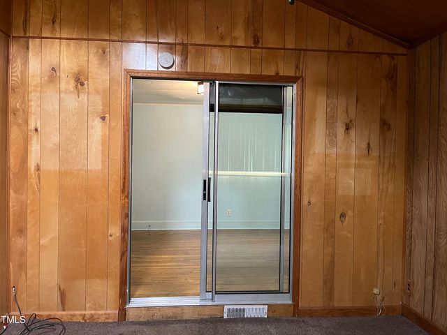 129 S Bullock Street, Henderson, NC 27536