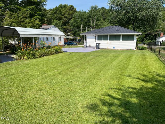 129 S Bullock Street, Henderson, NC 27536