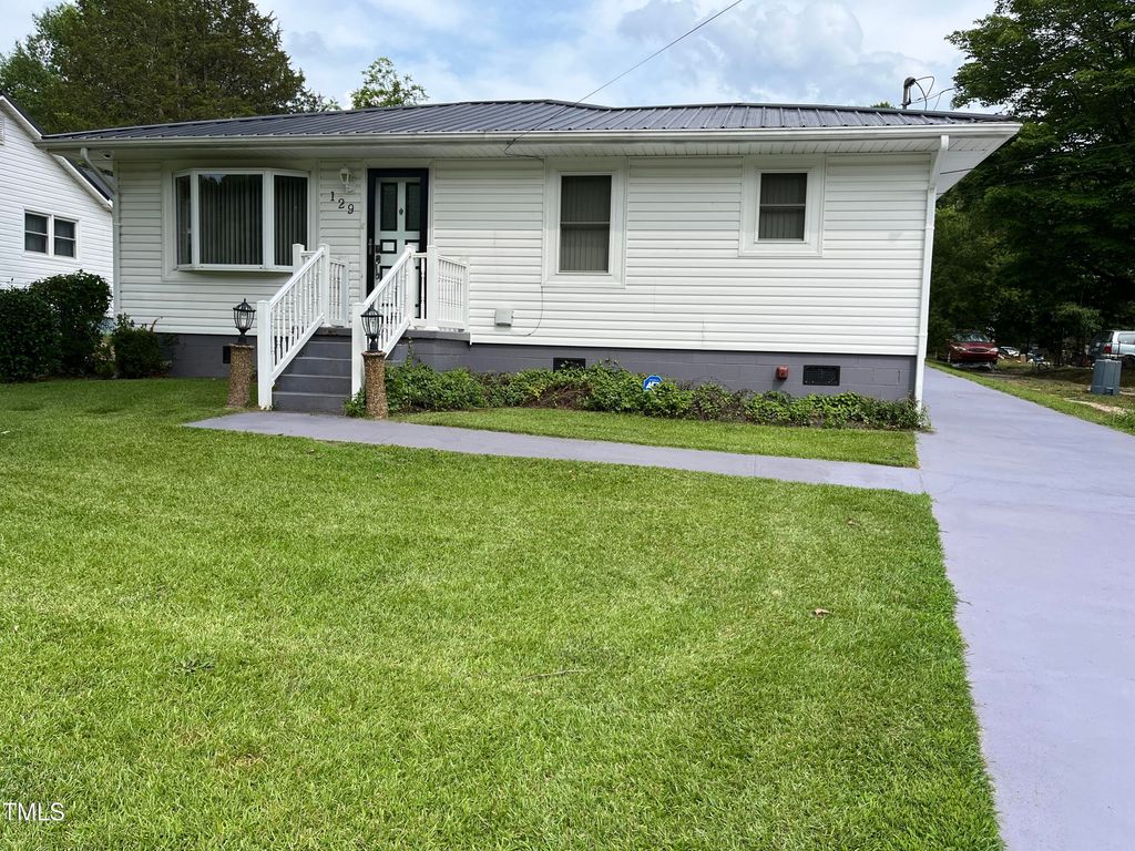 129 S Bullock Street, Henderson, NC 27536