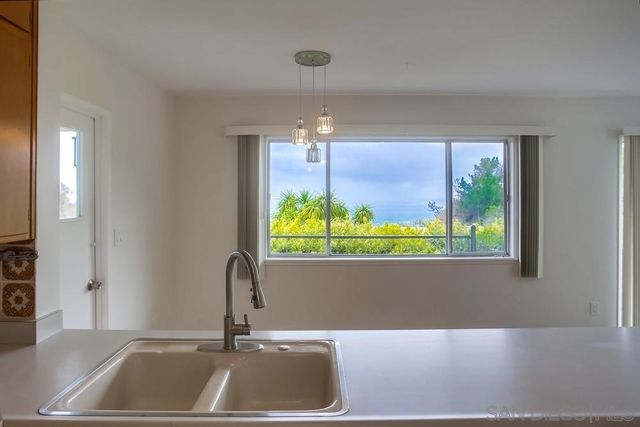 7255 Via Capri, La Jolla, CA 92037