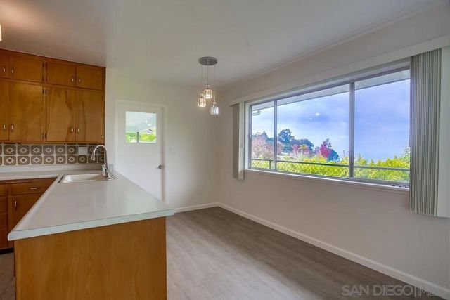 7255 Via Capri, La Jolla, CA 92037