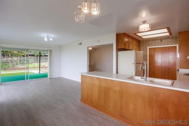 7255 Via Capri, La Jolla, CA 92037