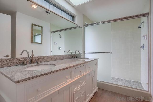 7255 Via Capri, La Jolla, CA 92037