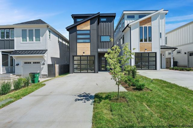 843B Dewees Ave, Nashville, TN 37204