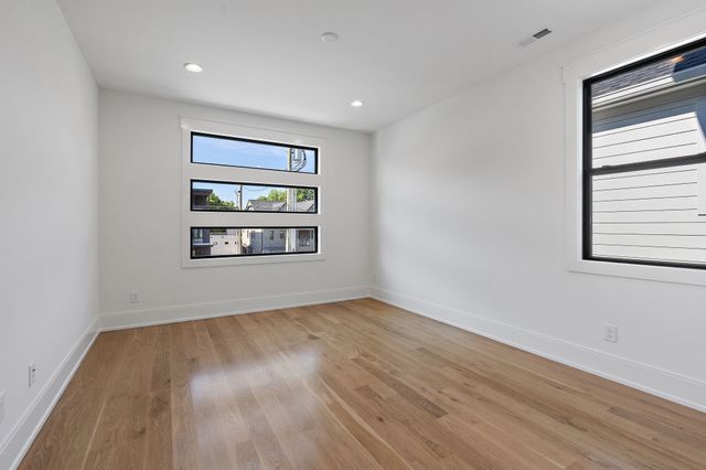 843B Dewees Ave, Nashville, TN 37204