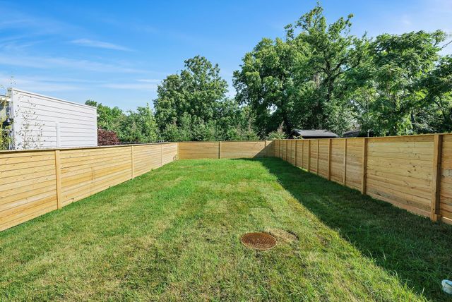 843B Dewees Ave, Nashville, TN 37204