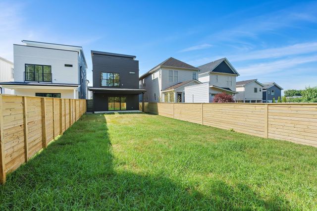 843B Dewees Ave, Nashville, TN 37204