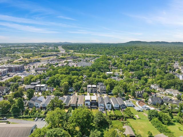 843B Dewees Ave, Nashville, TN 37204