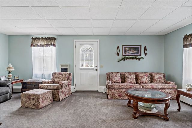 88 Roseland Terrace, Tiverton, RI 02878