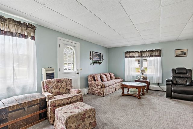 88 Roseland Terrace, Tiverton, RI 02878