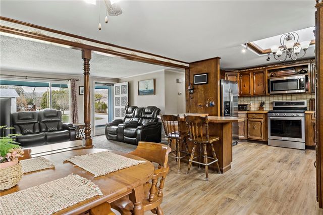 88 Roseland Terrace, Tiverton, RI 02878